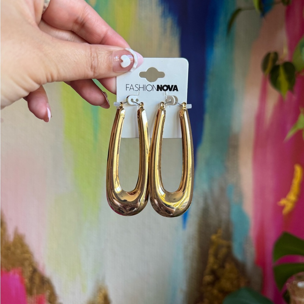 Fashion Nova Long Gold Teardrop Earrings | D2